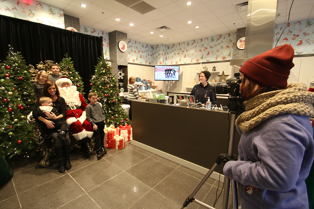 RTH Photo Booths - Photos With Santa